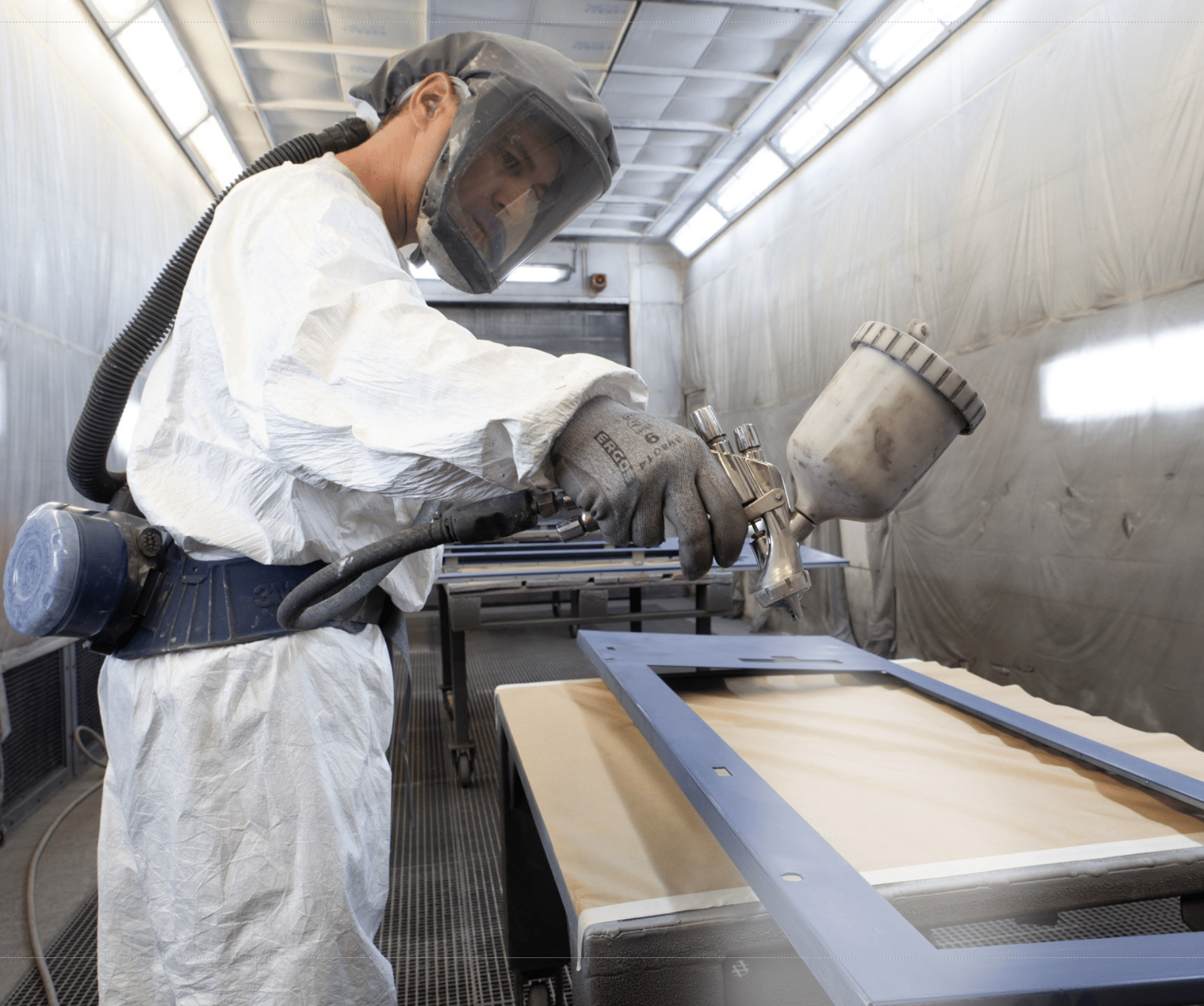 entrepot logistique D-groupe, Un processus métier complet